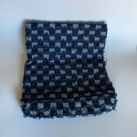 Blue checker canvas fuzzy crossbody bag - Picture 4 of 9